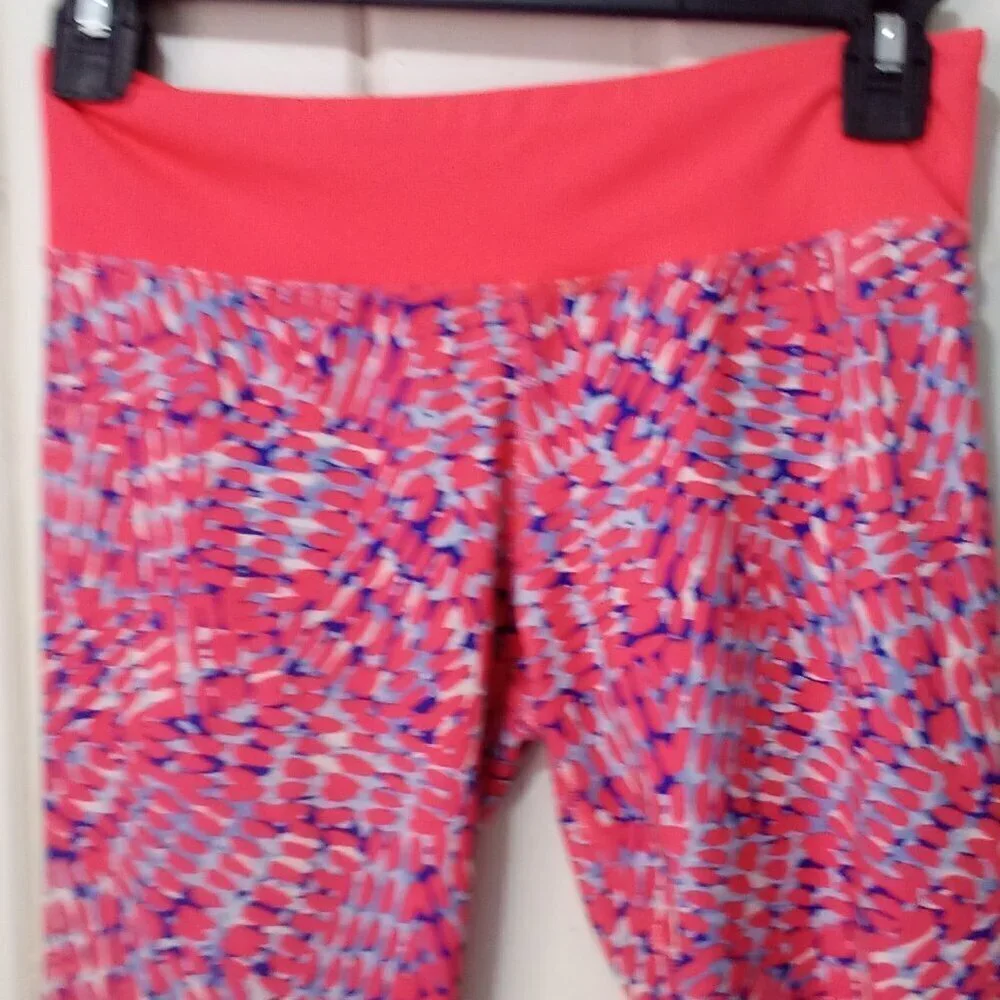 Old Navy Active Capri Leggings Girls L 10-12 Athletic Pattern Pink Blue